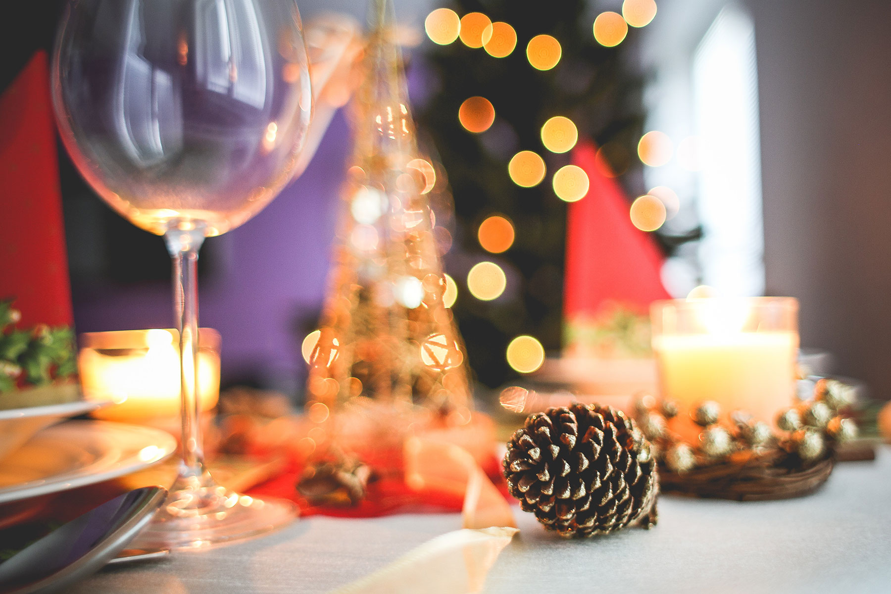Christmas dinner setting